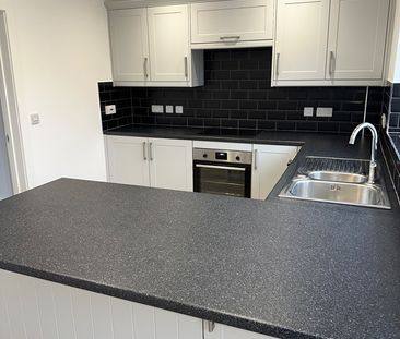 2 Bed Semi-Detached House, Alder Road, SO16 - Photo 5