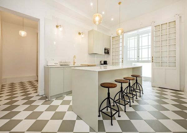 Plaza de Matute, Madrid, Community of Madrid 28012