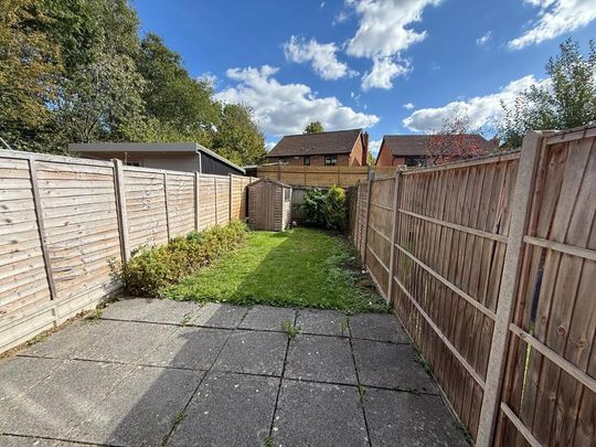 2 bedroom terraced house to rent - Photo 1