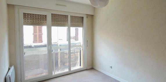 Location Appartement 2 pièces 52m² MONT DE MARSAN 40000 - Photo 2