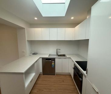 Modern one bedroom property - Photo 4