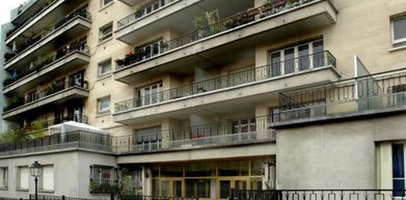 location Appartement T2 DE 39.9m² À PARIS - Photo 2