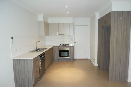 1/115 Mcnamara Avenue, Airport West VIC 3042 - Photo 3