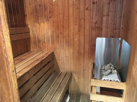 Luxury 2-Level Penthouse with Carpark & Balcony - Photo 2