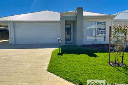 Spacious Brand New Home - Photo 4