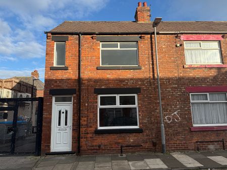 Fully Refurbished End Terrace House in Hartlepool - Photo 3