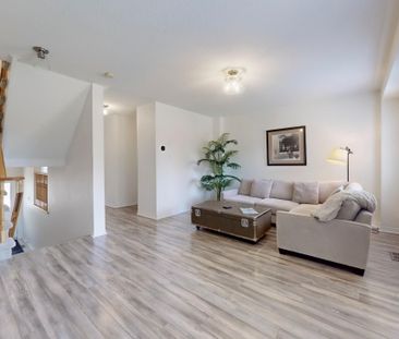 For Lease - 16 Stiles Avenue, Aurora, Ontario - Photo 1