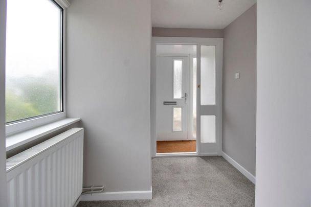 3 bedroom end of terrace house to rent - Photo 1