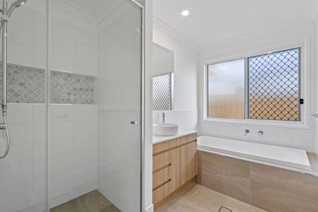 Brand New 4-Bedroom Family Home - Photo 4