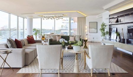 4 bedroom flat to rent - Photo 3