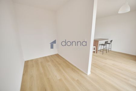 Pronájem bytu 1+kk a garsoniéry 44 m², Libušská, Praha - Фото 3