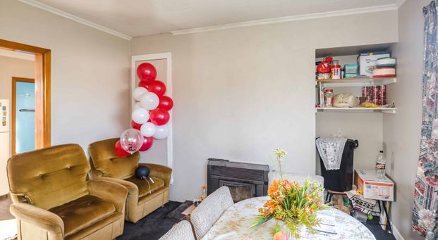 CHARACTER FAMILY HOME - Photo 1