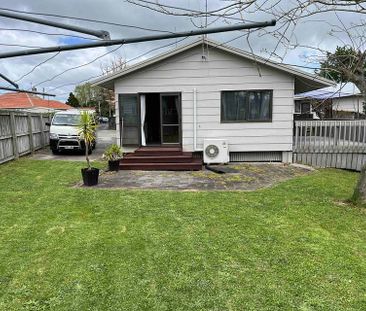 small 3 bedroom - Photo 6