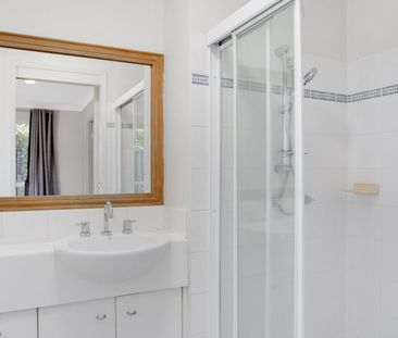 36 Tuggerah Close, Robina QLD 4226 - House For Rent | Domain - Photo 4