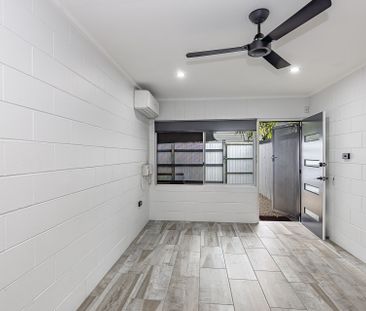 1/8 Roberts Street, Hermit Park - Photo 2