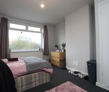 6 bedroom semi-detached house to rent - Photo 6