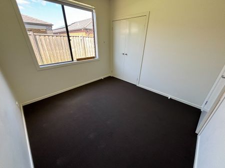 Bright, Modern Family Home Ready to Move In - Photo 4