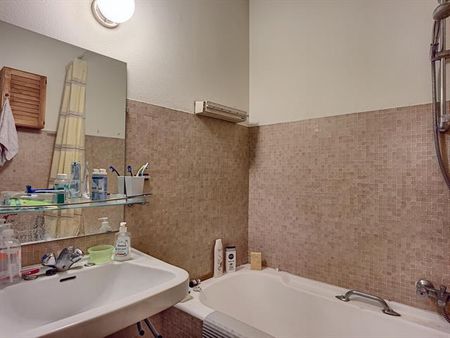 Verhuur appartement 1 kamer, 73m² - Photo 4