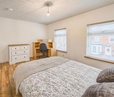 Room 3, 33 Farnham Street, Belfast, BT7 2FL - Photo 4