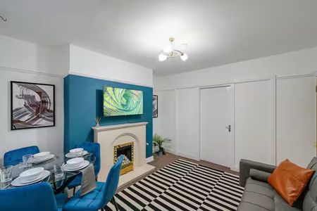 3 Bed Terraced House, Sutton Street, L13 - Photo 2