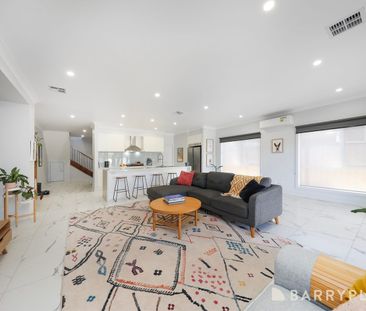 This impressive townhouse delivers a perfect combination of space, ... - Photo 3