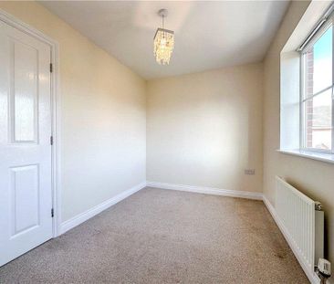 2 bedroom semi-detached house to rent - Photo 6