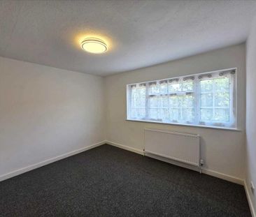 4 bedroom detached house to rent - Photo 4