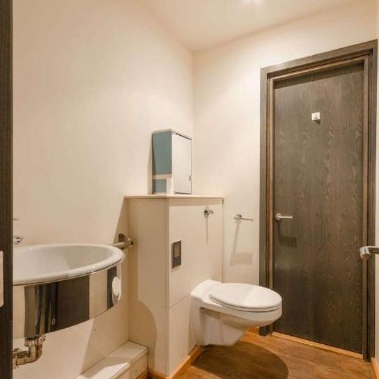 Port East Apartments, Canary Wharf, E14 - Photo 1