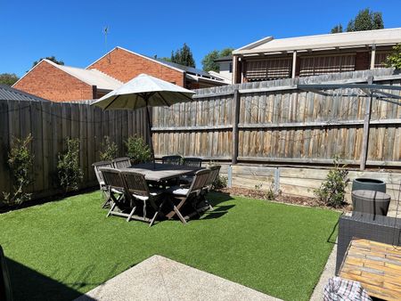 Neat low maintenance property! - Photo 4