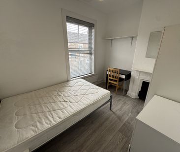 Upper Newborough Street, Burton Stone Lane - P2306 - Photo 6