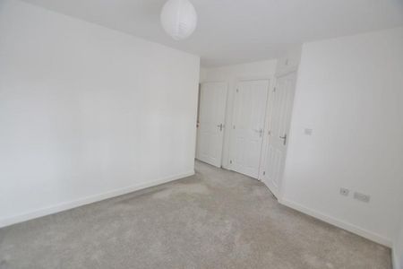 3 Bedroom Semi Detached Available Arranging tenancy - Photo 2