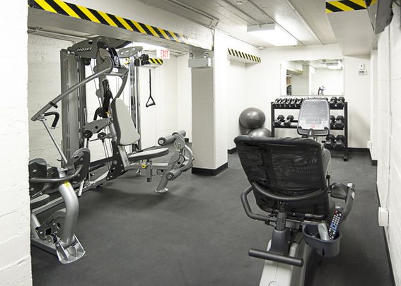 2875 Yonge Street - Photo 1