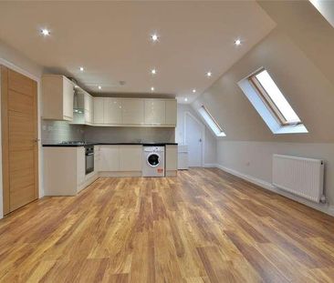 Wood End Lane, Northolt, UB5 - Photo 4