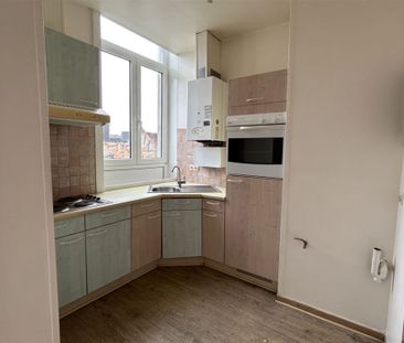 Joli triplex d'une chambre au coeur de Leuze-en-Hainaut - Foto 2