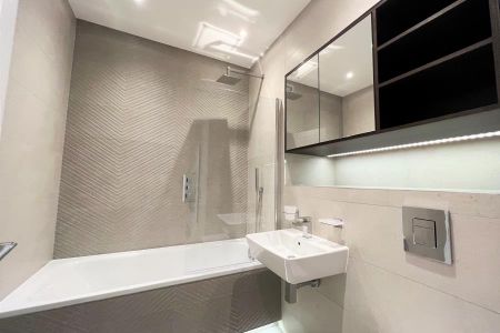 Wells Court, Woking, Surrey, GU21 - Photo 5