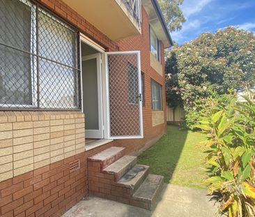 FANTASTIC 2 BEDROOM GROUND FLOOR UNIT - Photo 6