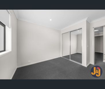 16 Botley Road, Donnybrook, Vic 3064 - Photo 2