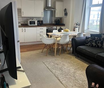 2 Bed Flat, Ashbourne House, BS5 - Photo 1