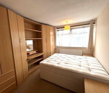4 bedroom detached house to rent - Photo 4