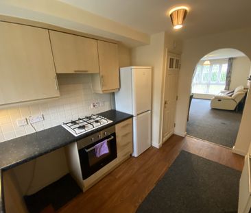 2 bedroom flat to rent - Photo 3