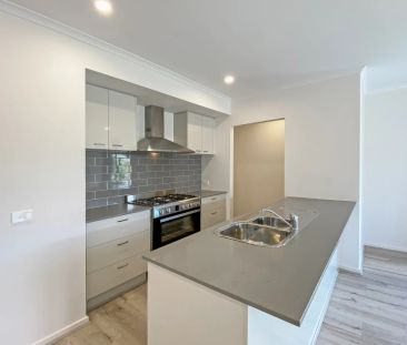 STUNNING FAMILY HOME - Photo 6