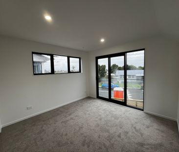 New Two Bedroom - Photo 4