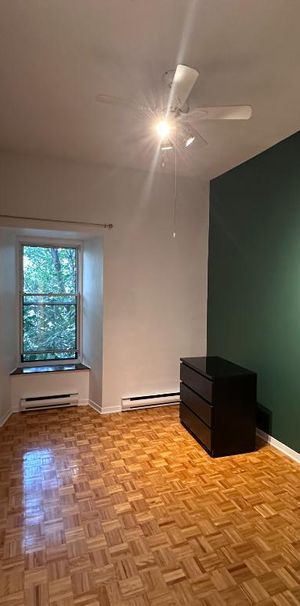 4 et demi à louer, Avenue du Parc, université McGill, métro Place-des-Arts - Photo 1