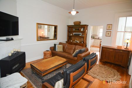 Utter Luxury - Photo 5