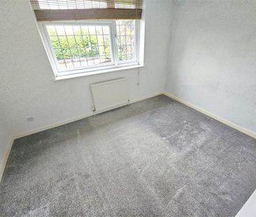 4 bedroom detached house to rent - Photo 4