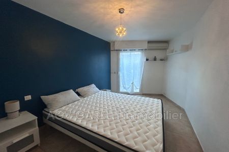 Location Appartement 2 pièces 44m² HYERES 83400 - Photo 3