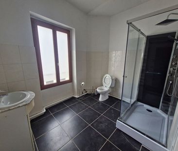 Location Appartement 2 pièces 64m² - Photo 3