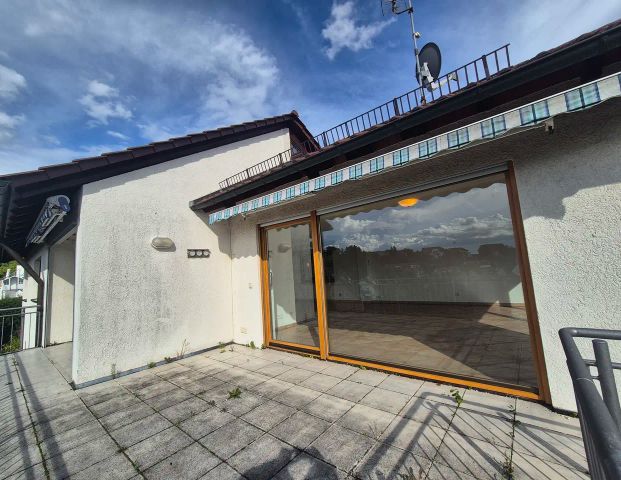 4 min. to Panzer! Spacious family home with garden,double garage, Böblingens prime location Waldburg - Foto 1