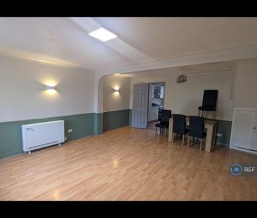 3 bedroom end of terrace house to rent - Photo 3