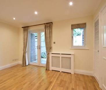 Beechcroft Manor, WEYBRIDGE, KT13 - Photo 2